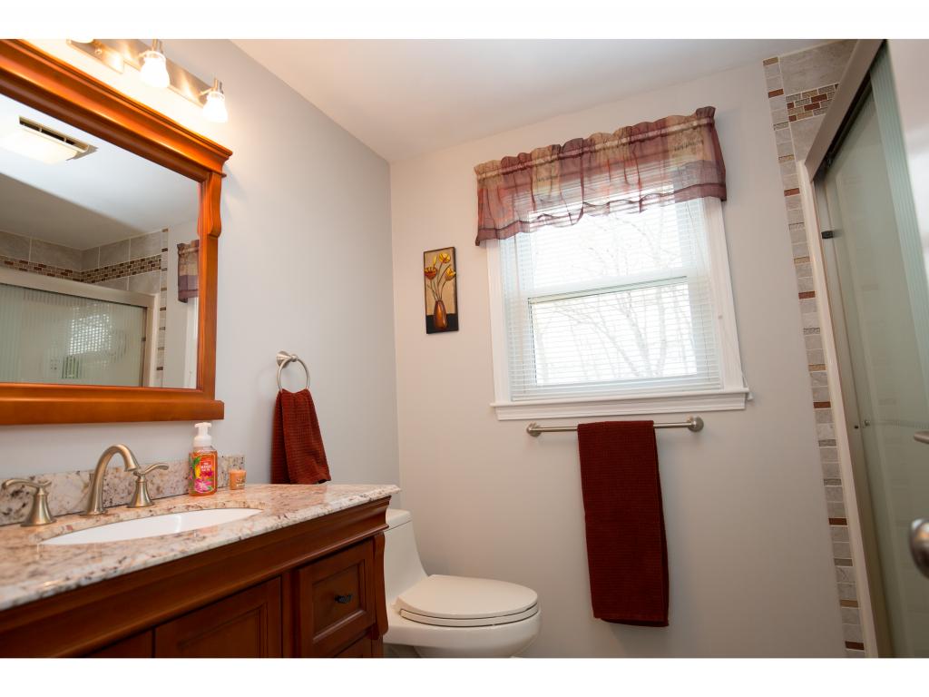 30 Greenwich Road Litchfield, NH 03052 - Photo 15 of 28