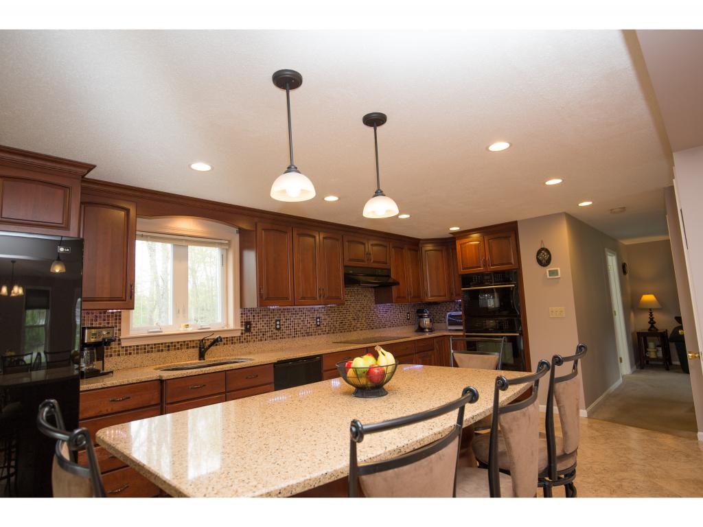30 Greenwich Road Litchfield, NH 03052 - Photo 4 of 28