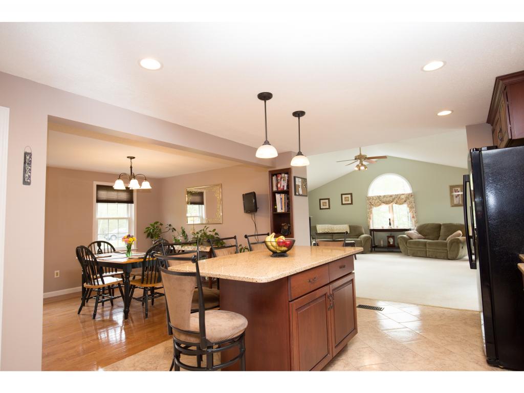 30 Greenwich Road Litchfield, NH 03052 - Photo 5 of 28
