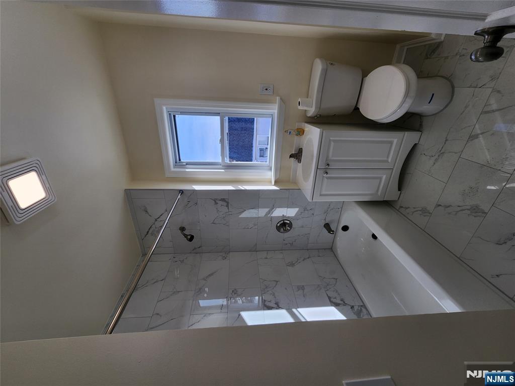 254 Montgomery Street, Unit 252 Bloomfield, NJ 07003 - Photo 7 of 10