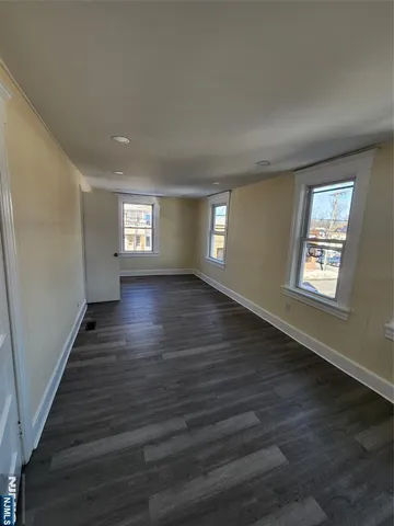 $3,400 | 254 Montgomery Street, Unit 252, Bloomfield, NJ 07003