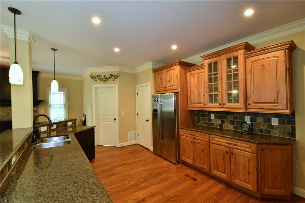 5557 Salem View Road Pfafftown, NC 27040 - Photo 6 of 20 Gallery Image 6
