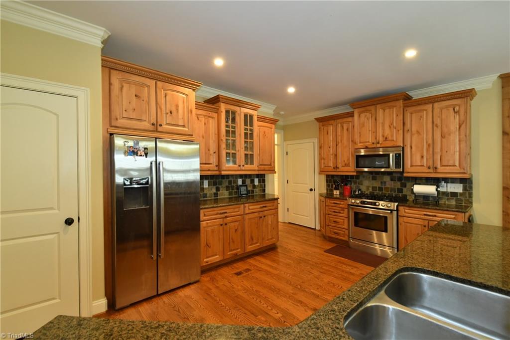 5557 Salem View Road Pfafftown, NC 27040 - Photo 8 of 20 Gallery Image 8