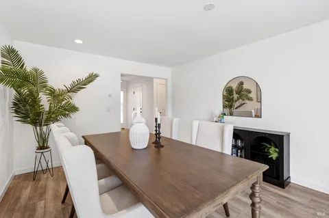 $997,000 | 309 Mountain View Drive, Healdsburg, CA 95448