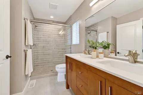 $997,000 | 309 Mountain View Drive, Healdsburg, CA 95448