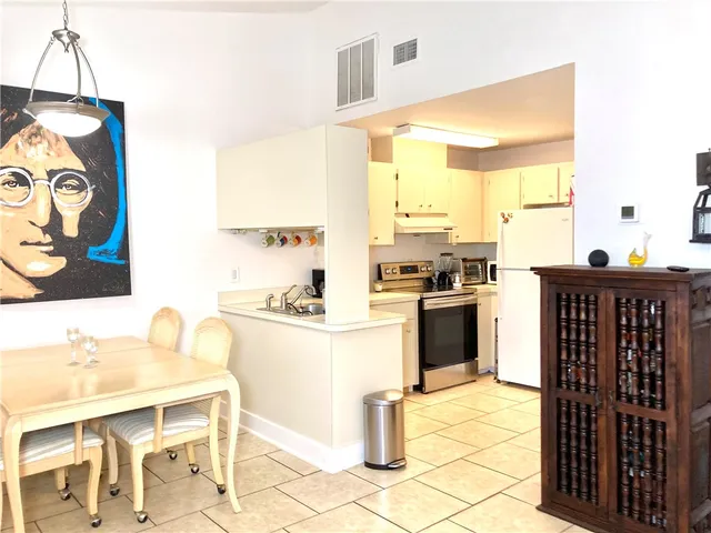 $1,900 | 8520 Highway 1, Unit G3, Micco, FL 32976