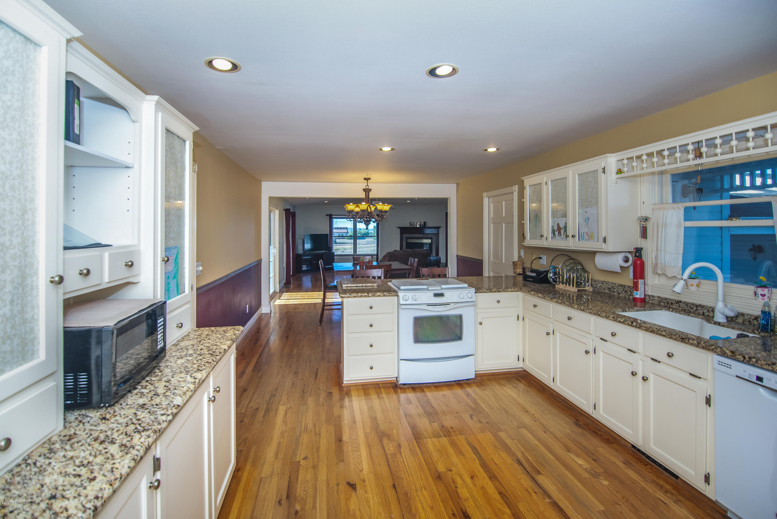 2350 West Sundial Road Chino Valley, AZ 86323 - Photo 23 of 49 Kitchen