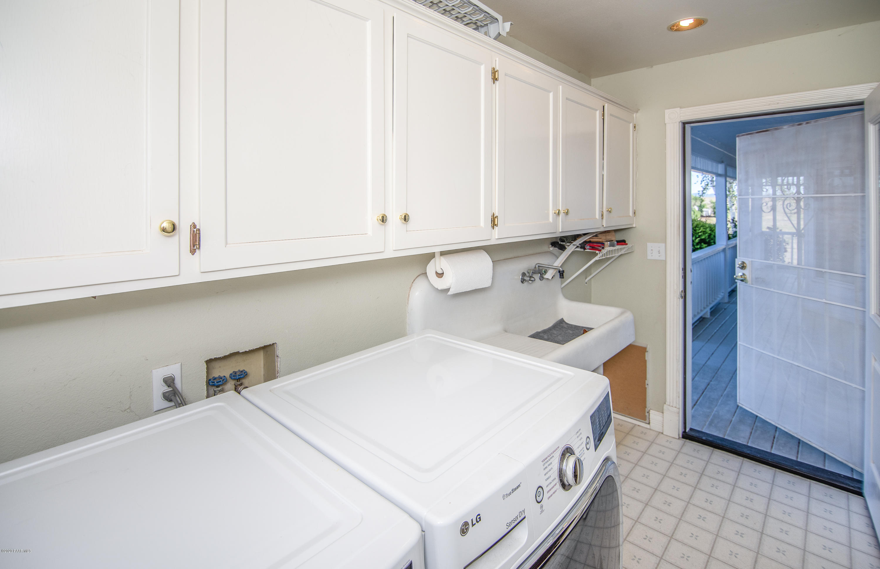 2350 West Sundial Road Chino Valley, AZ 86323 - Photo 40 of 49 Utility Room