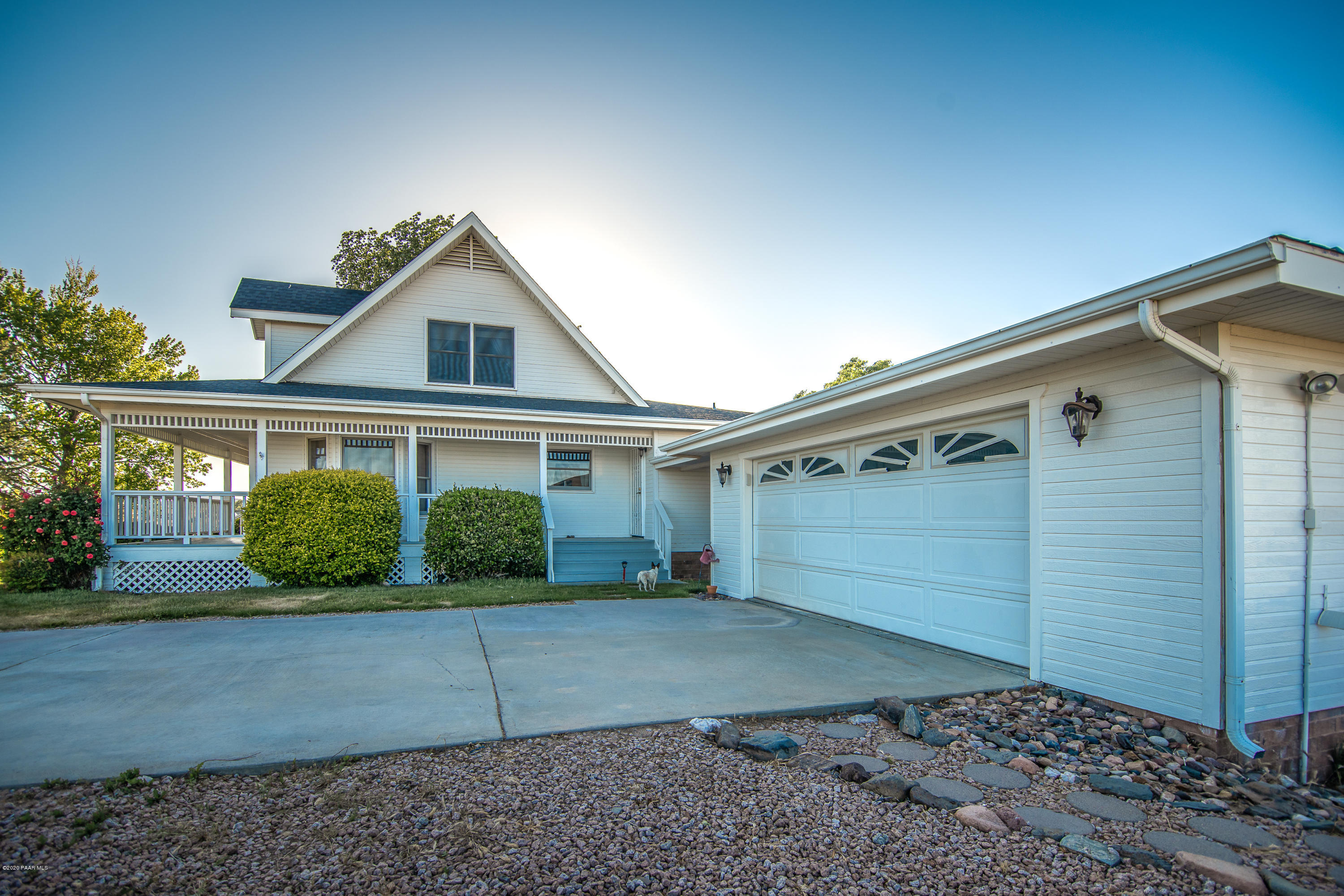 2350 West Sundial Road Chino Valley, AZ 86323 - Photo 6 of 49 2 Car Garage