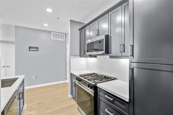 $4,195 | 2368 Scholarship, Irvine, CA 92612