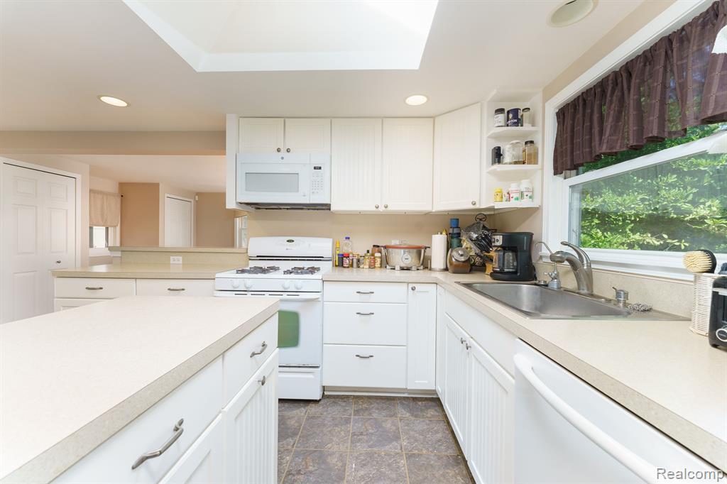 5324 Faussett Road Howell, MI 48855 - Photo 12 of 54 Gallery Image 12