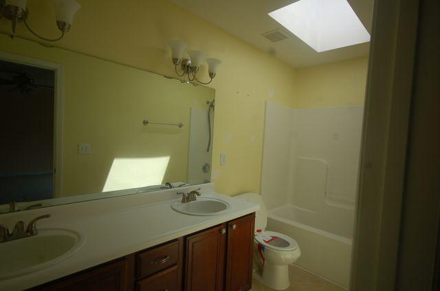6620 Wendover Road Roanoke, VA 24019 - Photo 18 of 25 MASTER BATH