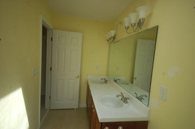 6620 Wendover Road Roanoke, VA 24019 - Photo 19 of 25 MASTER BATH 2