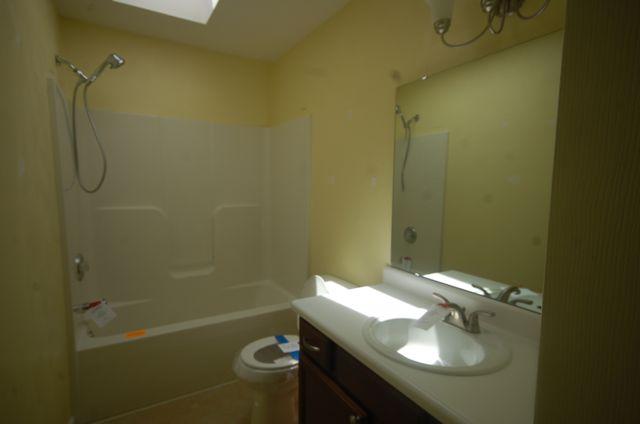 6620 Wendover Road Roanoke, VA 24019 - Photo 22 of 25 HALL BATH