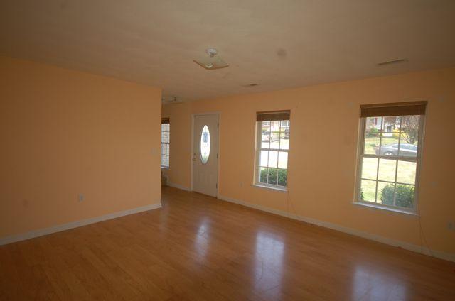 6620 Wendover Road Roanoke, VA 24019 - Photo 4 of 25 LIVING ROOM
