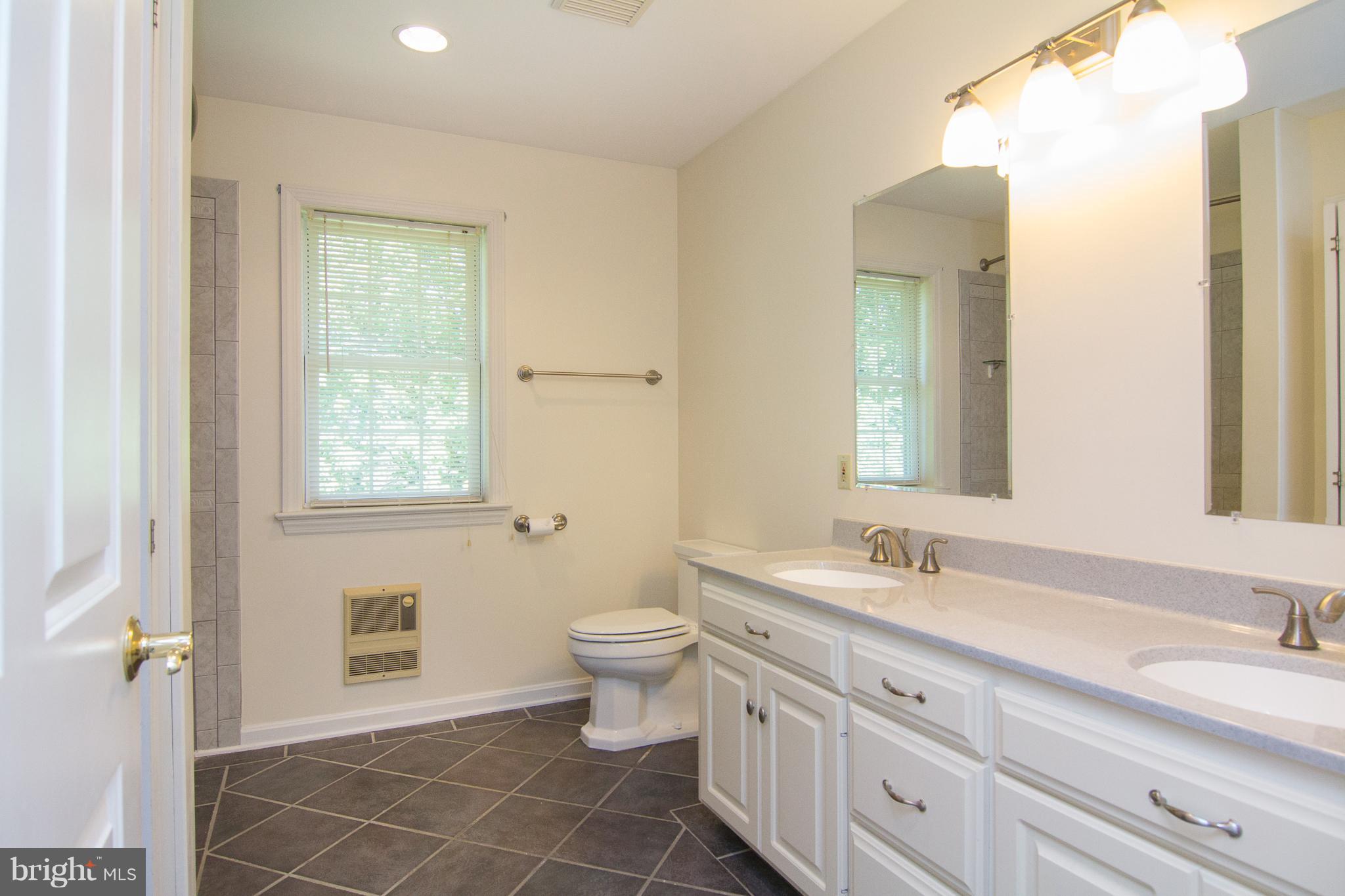 10742 Green Valley Road Union Bridge, MD 21791 - Photo 3 of 28 Bath