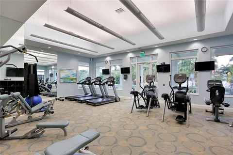 $1,100,000 | 1325 Snell Isle Boulevard Northeast, Unit 711, St. Petersburg, FL 33704