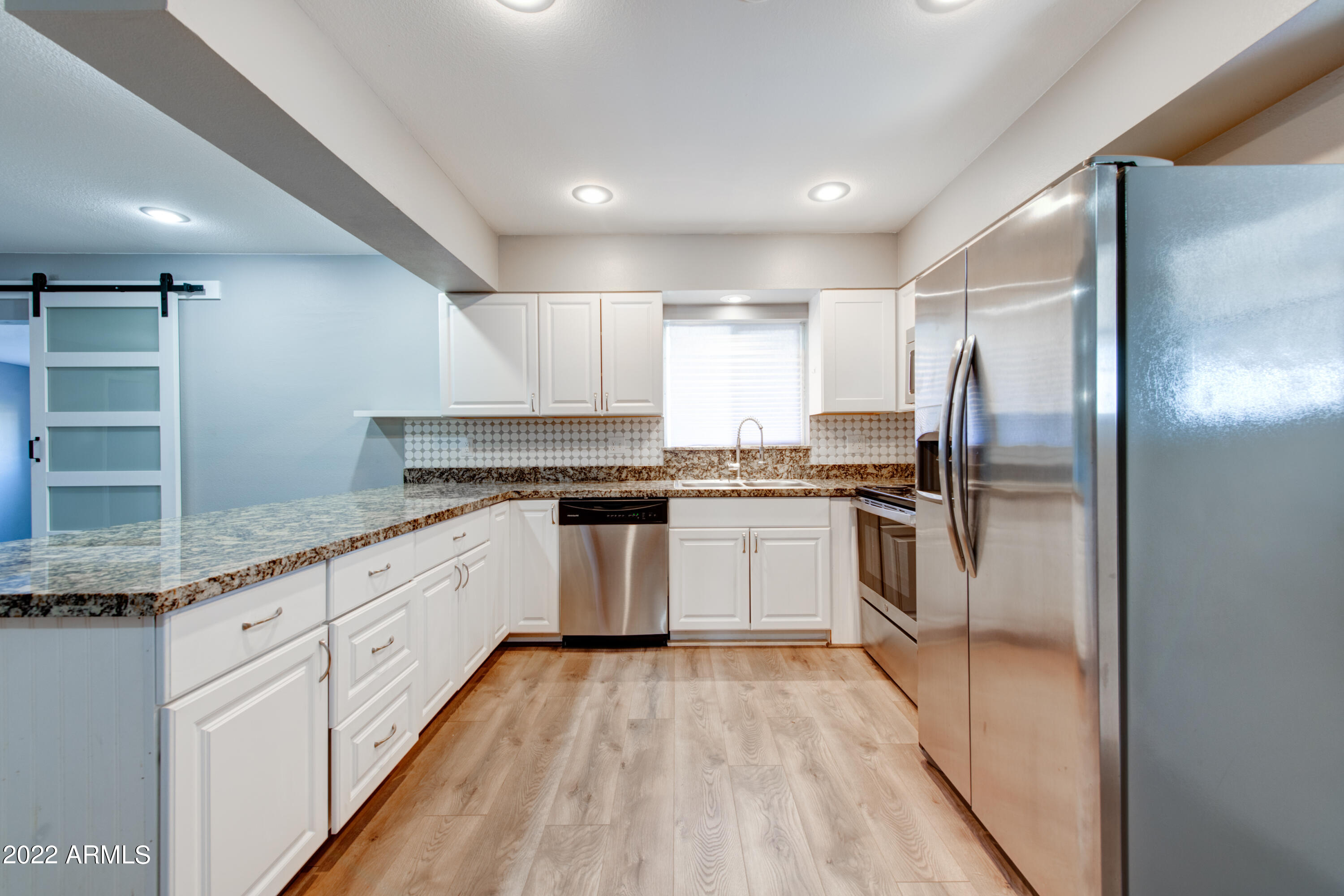 3102 East Wethersfield Road Phoenix, AZ 85032 - Photo 3 of 17 Kithchen 2