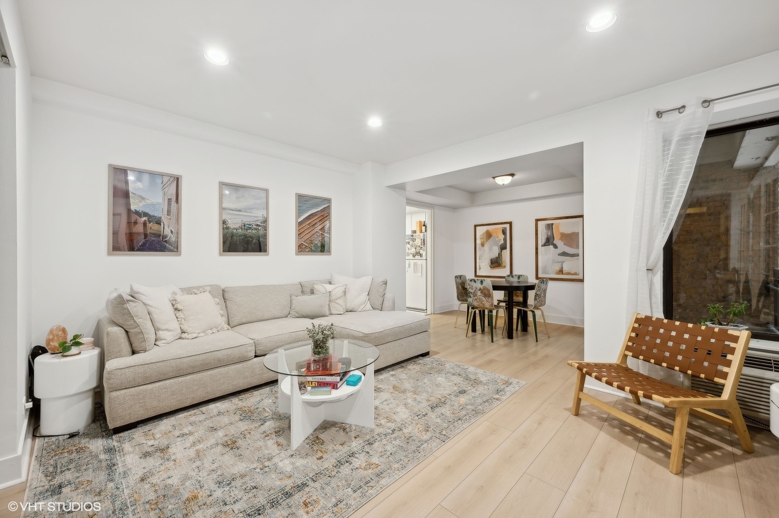 40 East Delaware Place, Unit 705 Chicago, IL 60611 - Photo 6 of 16