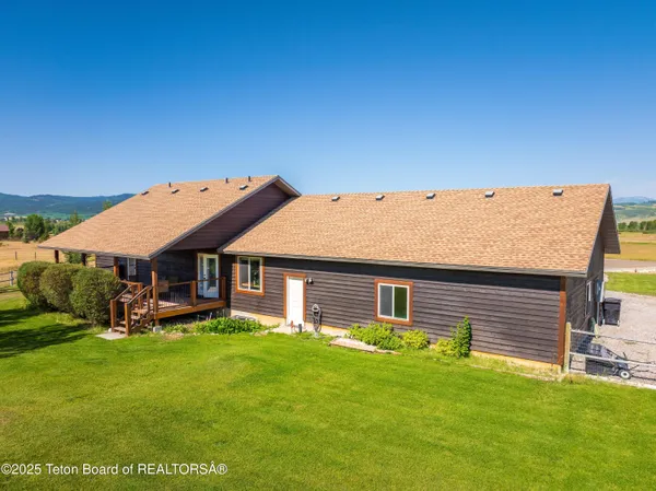 $1,150,000 | 247 Freedom Lane, Freedom, WY 83120