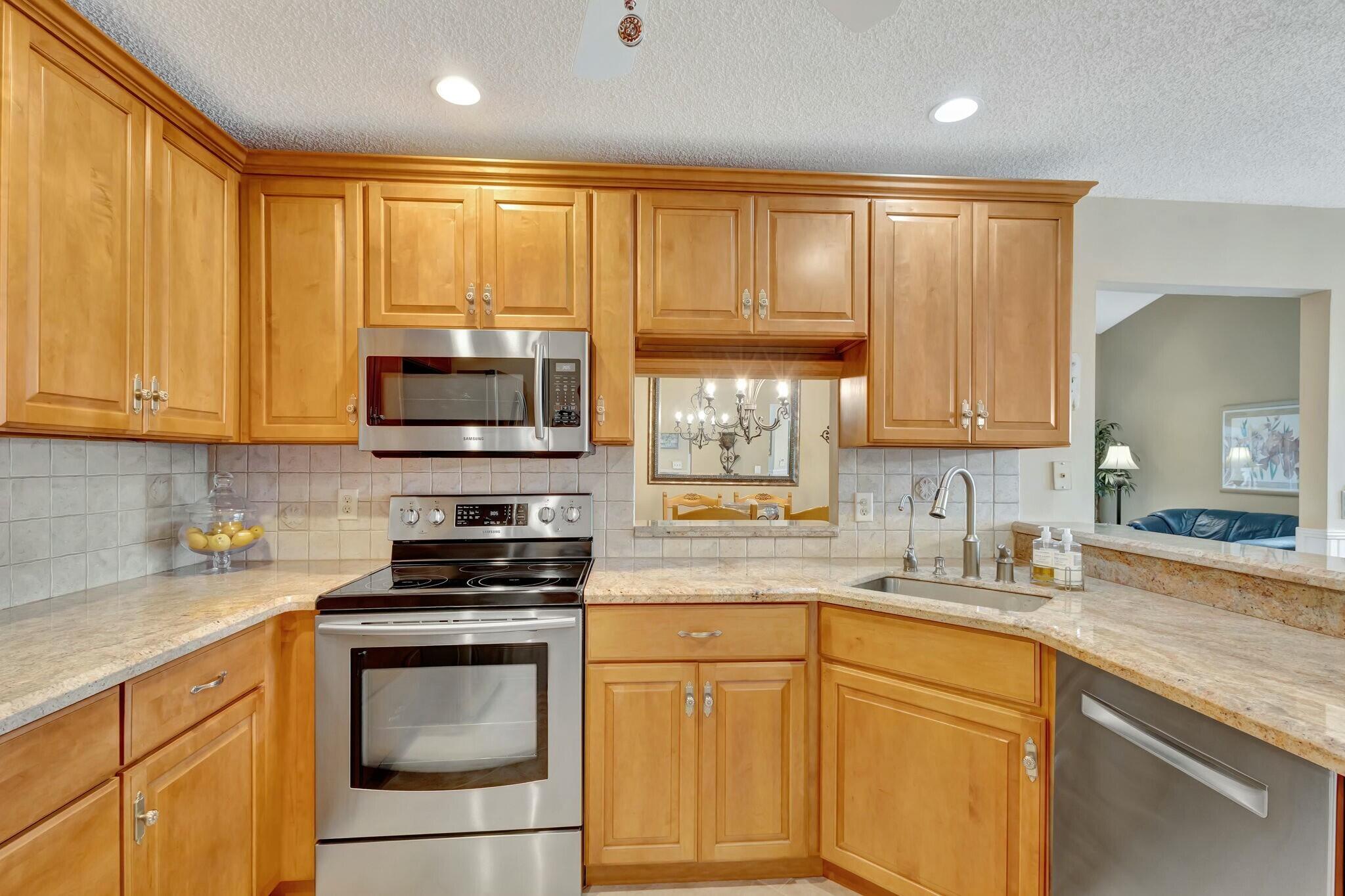 128 Ocean Dunes Circle Jupiter, FL 33477 - Photo 16 of 49 tempImage6Z3xai