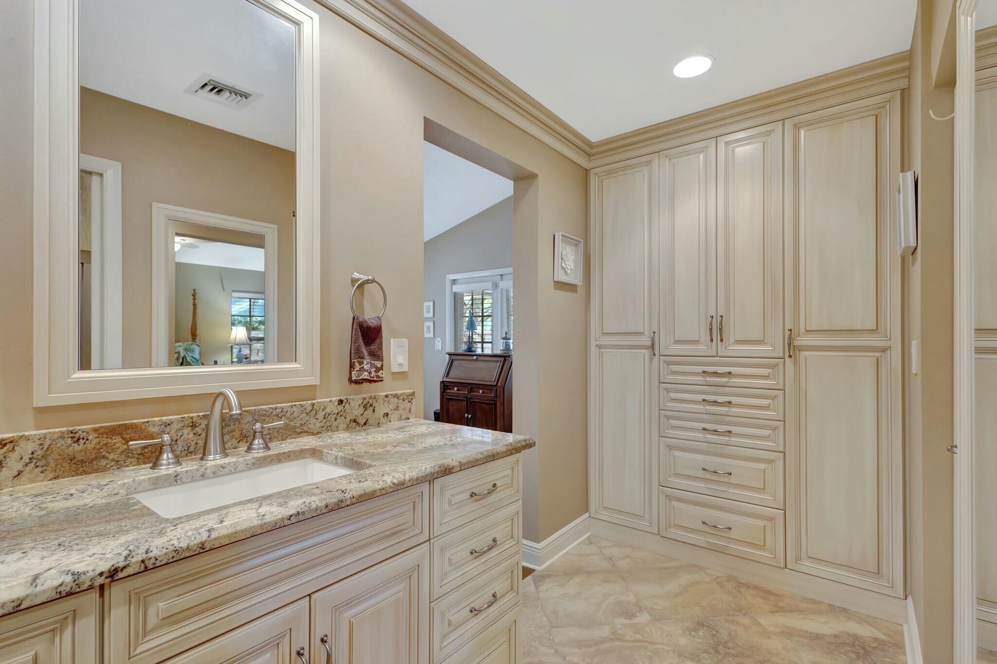 128 Ocean Dunes Circle Jupiter, FL 33477 - Photo 21 of 49 tempImageWWYnYT