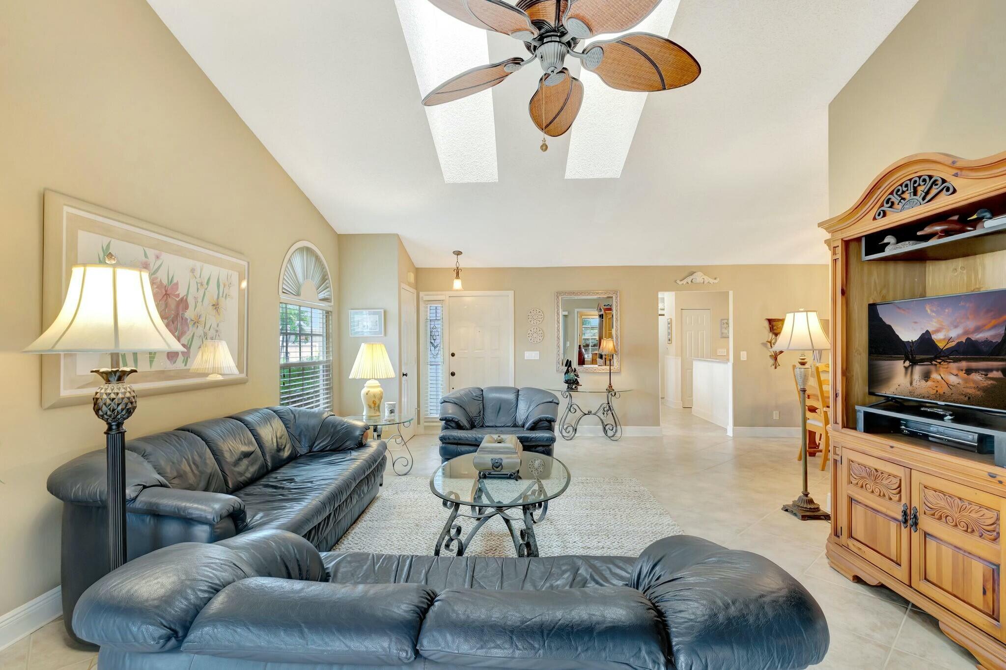 128 Ocean Dunes Circle Jupiter, FL 33477 - Photo 8 of 49 tempImageVanZ2f