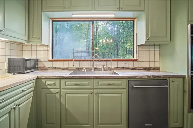 $299,000 | 303 Raintree Place, Pineville, LA 71360