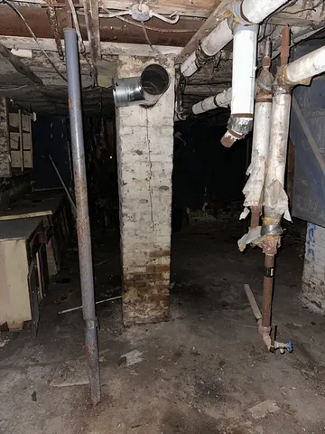 $80,000 | 196 Massasoit Street, Springfield, MA 01107