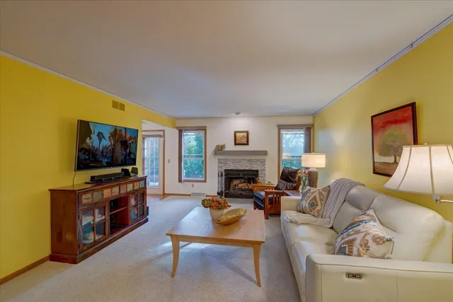 $308,999 | 476 Basswood Avenue, Unit 476, Verona, WI 53593