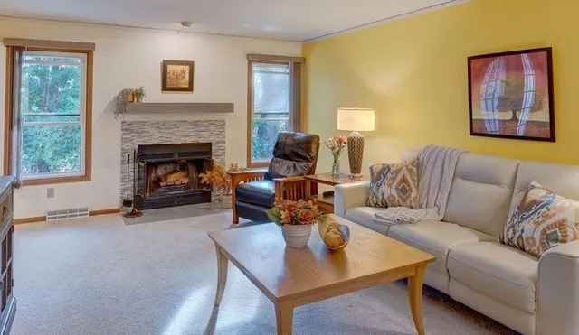 $308,999 | 476 Basswood Avenue, Unit 476, Verona, WI 53593