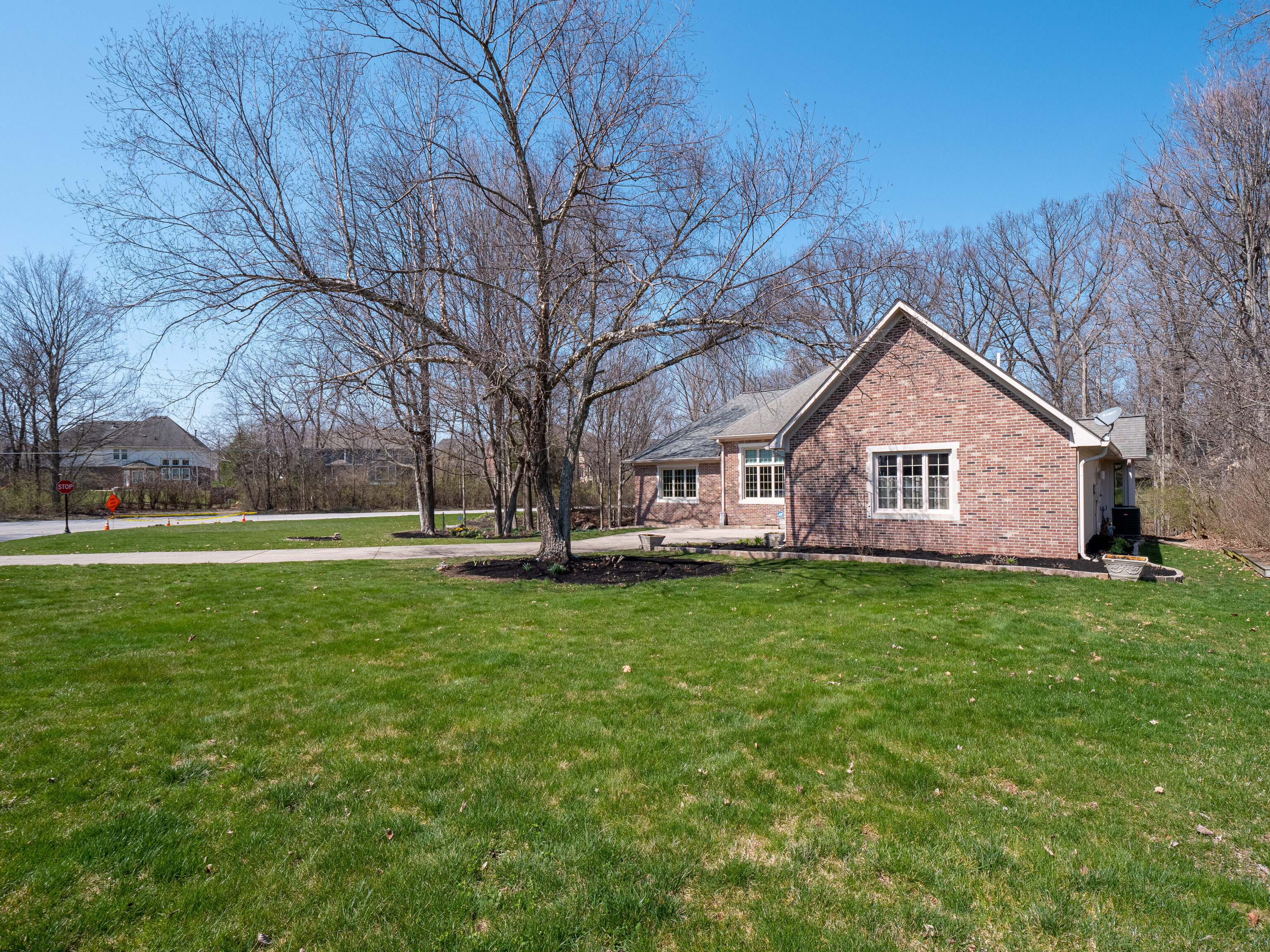 11650 Armada Court Fishers, IN 46037 - Photo 2 of 50