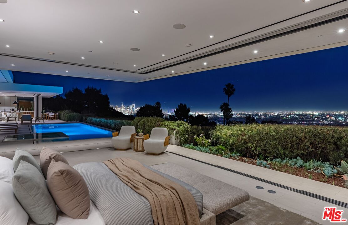 1535 Carla Ridge Beverly Hills, CA 90210 - Photo 36 of 41