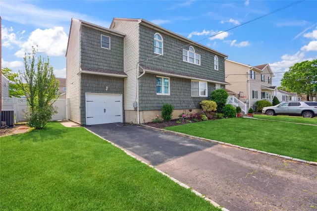 $850,000 | 117 Ocean Avenue, Massapequa Park, NY 11762