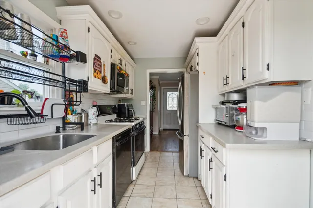 $850,000 | 117 Ocean Avenue, Massapequa Park, NY 11762