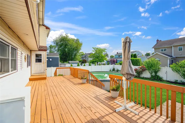 $850,000 | 117 Ocean Avenue, Massapequa Park, NY 11762