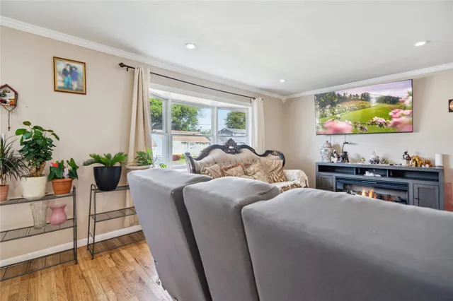 $850,000 | 117 Ocean Avenue, Massapequa Park, NY 11762