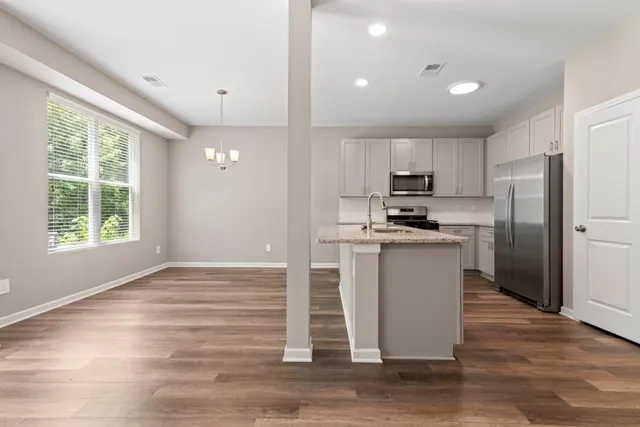 $2,350 | 1010 Valley Rock Drive, Lithonia, GA 30058