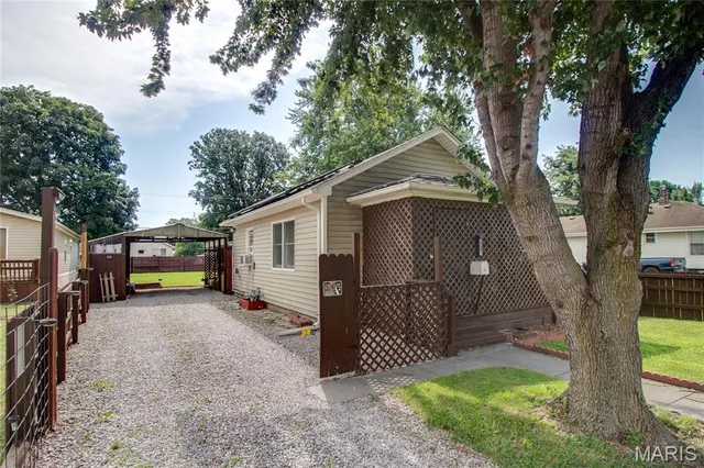 $49,500 | 525 Denby Street, Carlinville, IL 62626