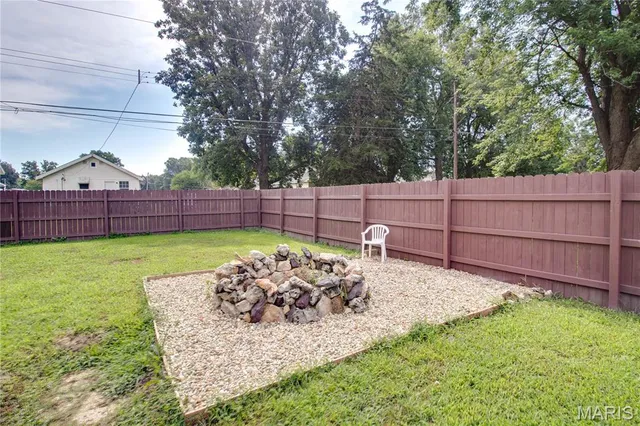 $49,500 | 525 Denby Street, Carlinville, IL 62626