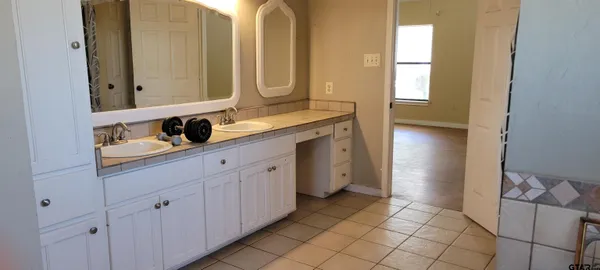 $699,500 | 766 County Road 4640, Winnsboro, TX 75494