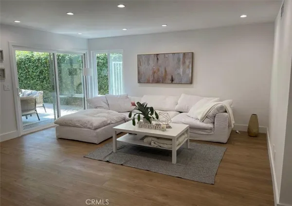 $9,000 | 24614 Calle Ardilla, Calabasas, CA 91302