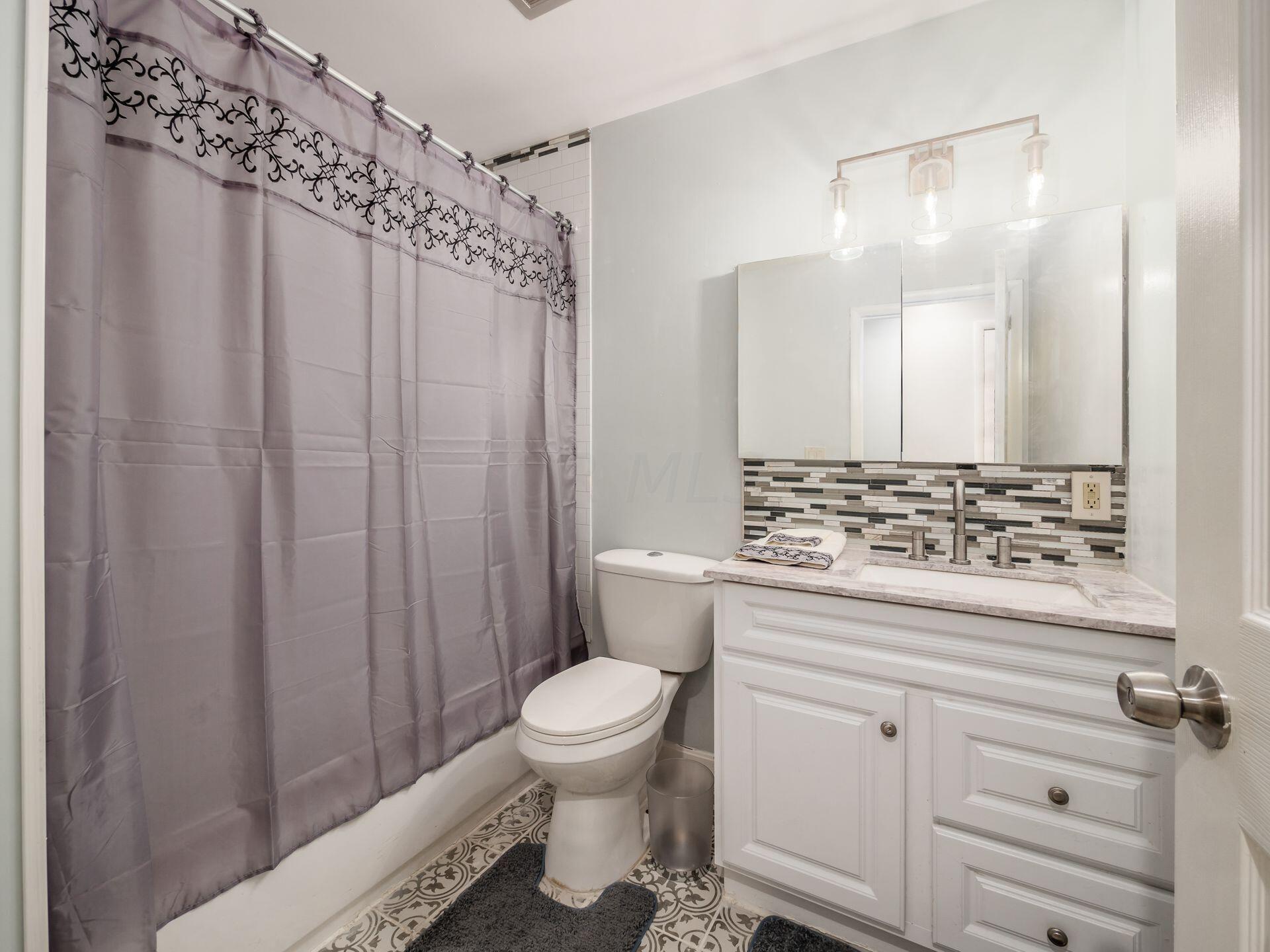 2071 Sale Road Columbus, OH 43224 - Photo 12 of 23 022_5d18cd0b9_N 2071 Sale 038