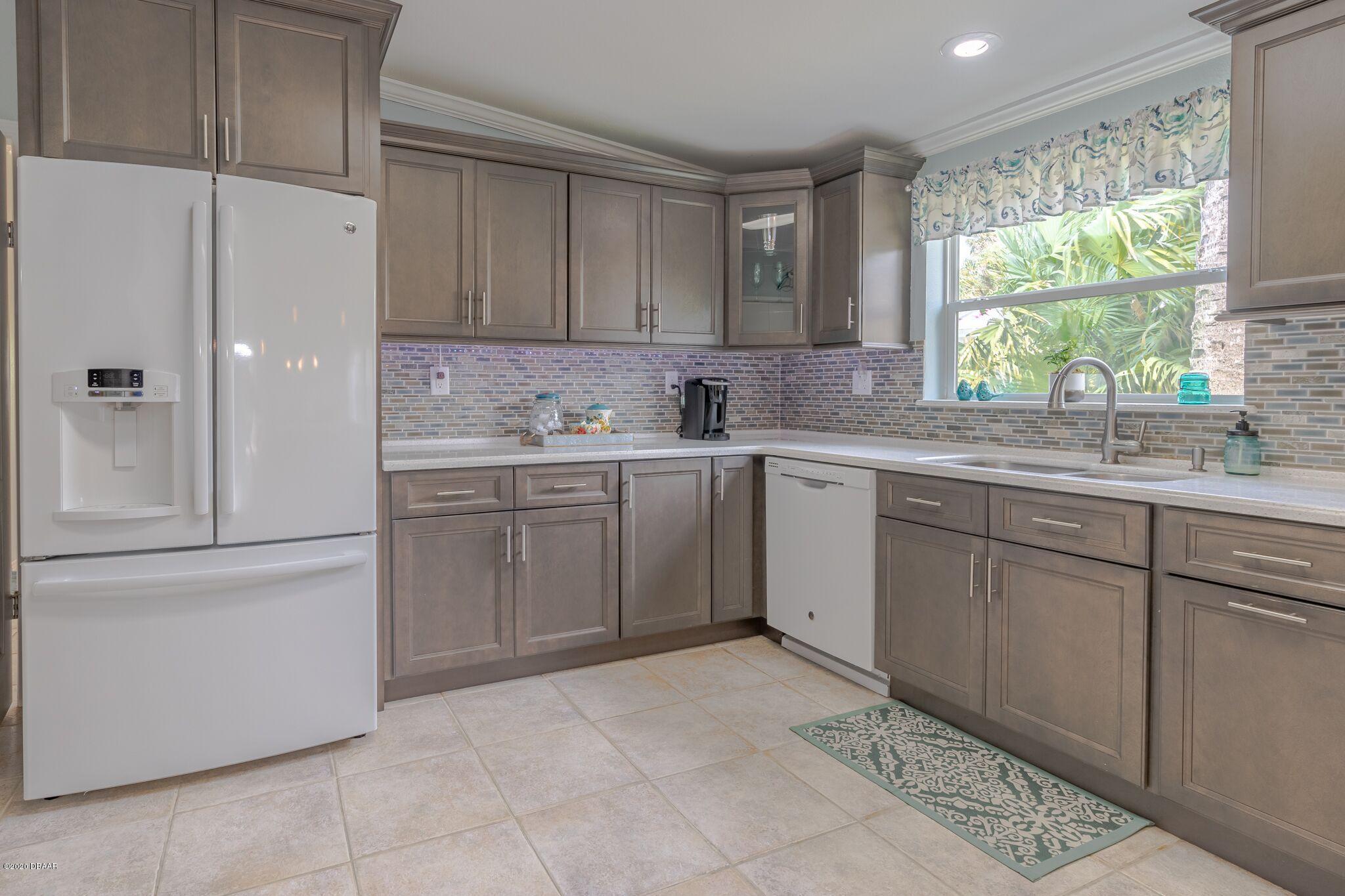 775 Navigators Way Edgewater, FL 32141 - Photo 12 of 51 Kitchen