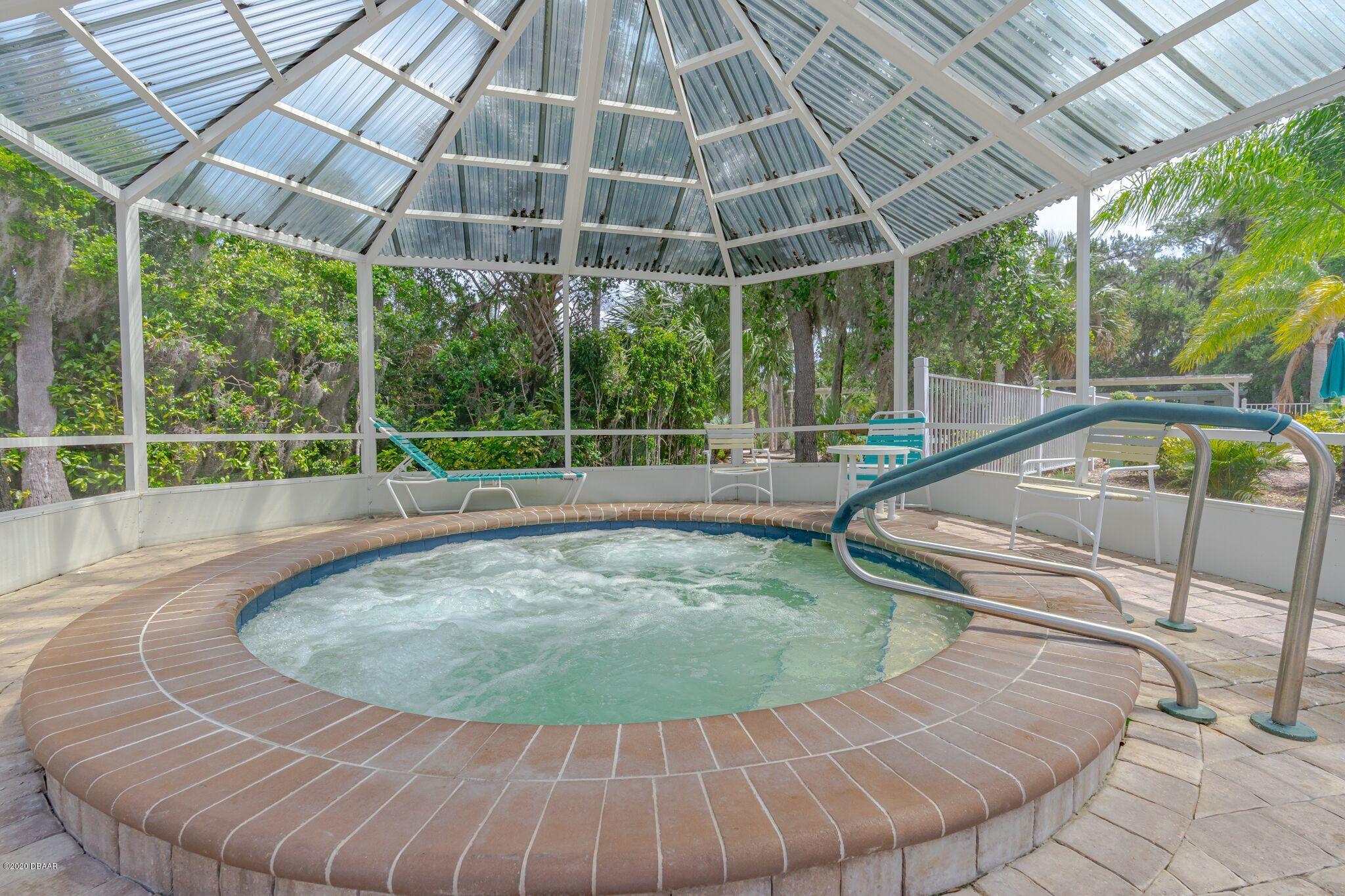 775 Navigators Way Edgewater, FL 32141 - Photo 37 of 51 Jacuzzi