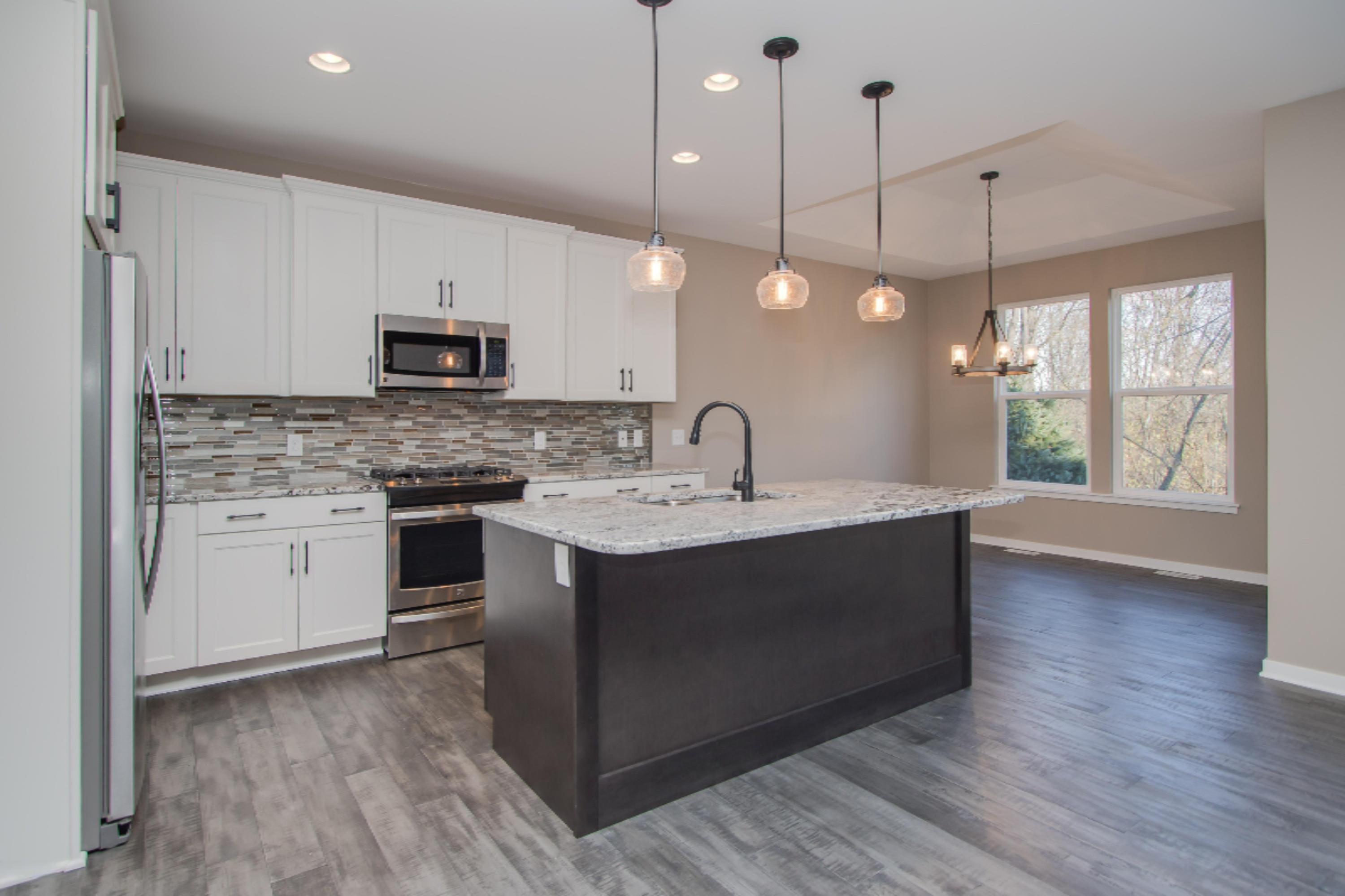 3461 Dunns Ridge, Unit 42 Kalamazoo, MI 49009 - Photo 4 of 17 11 28 2016_WW-01-001_Dogwood_Kitchen_Gra