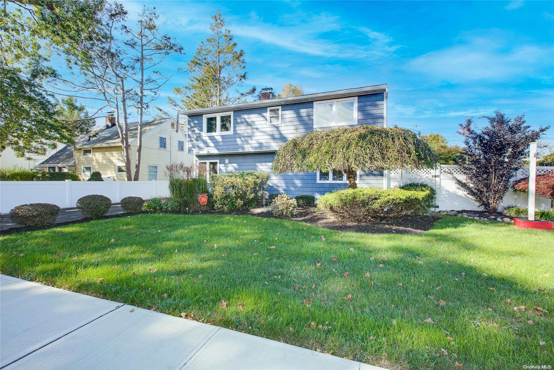 39 Stonecutter Road Levittown, NY 11756 - Photo 1 of 1 Gallery Image 1