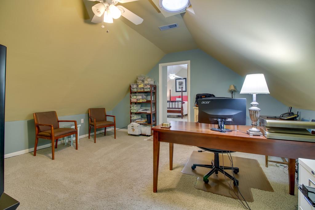 127 Baltusrol Road Franklin, TN 37069 - Photo 17 of 23 a workspace with furniture