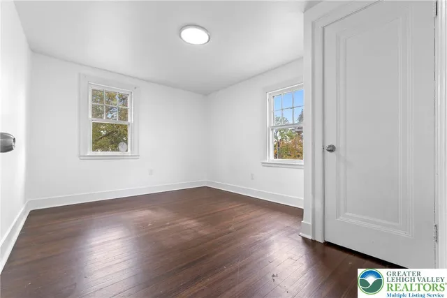 $2,985 | 409 East Washington Avenue, Bethlehem, PA 18017