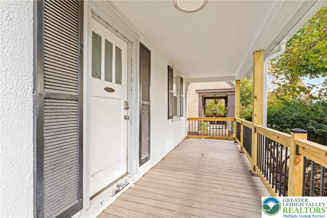 $2,985 | 409 East Washington Avenue, Bethlehem, PA 18017